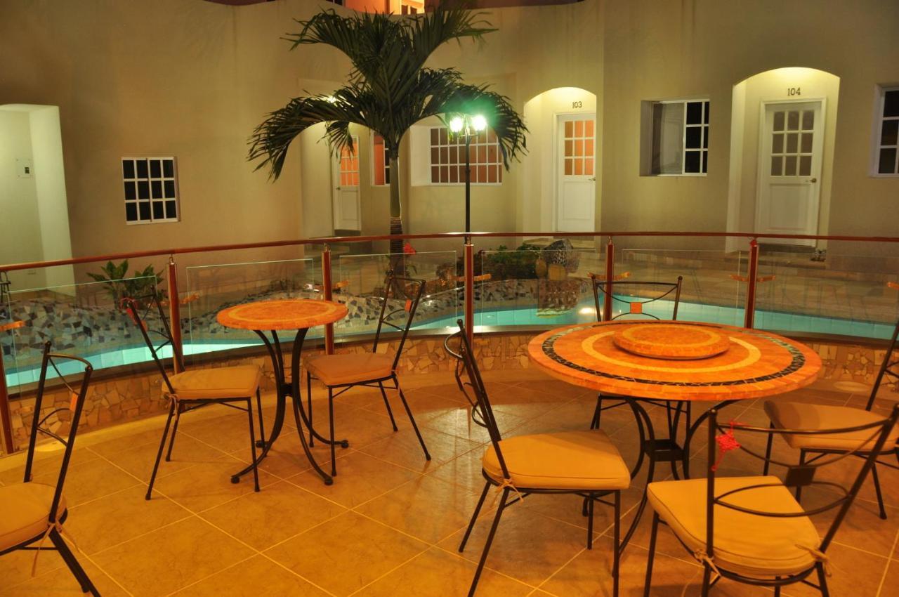 Eco Hotel Katarma 푸에르토 바케리조 모레노 외부 사진