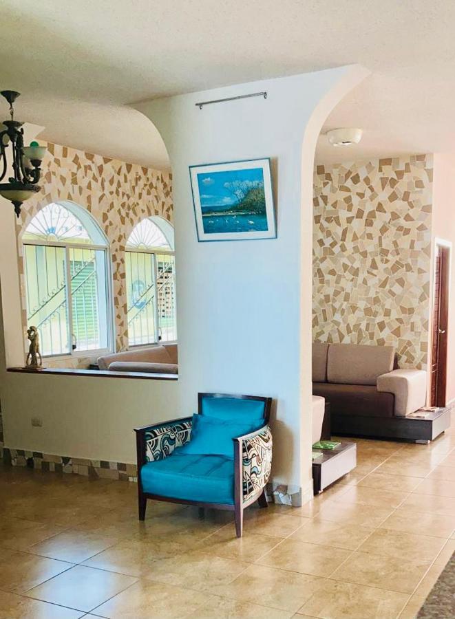 Eco Hotel Katarma 푸에르토 바케리조 모레노 외부 사진