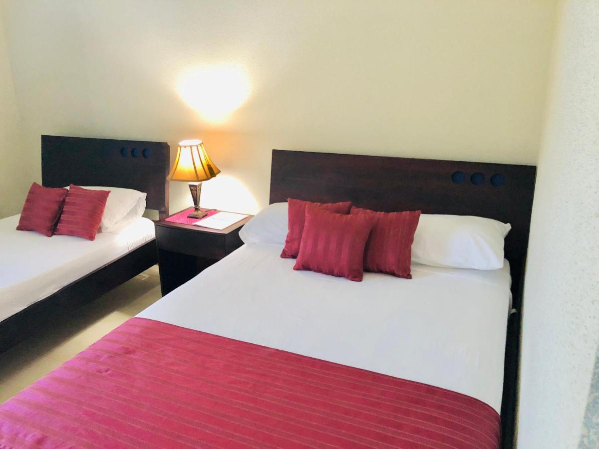 Eco Hotel Katarma 푸에르토 바케리조 모레노 외부 사진